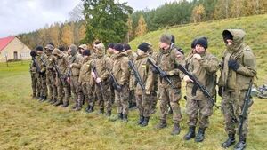 Obóz klasy 4b na poligonie drawskim – trudne warunki, silny duch!