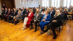 Informacja z uroczystej sesji związanej z obchodami 107 rocznicy odzyskania przez Polskę niepodległości