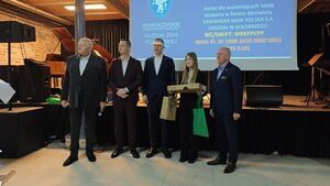 Kaliskie licealistki laureatkami konkursu historyczno – literackiego