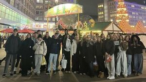 LICEALIŚCI W BERLINIE - NAUKOWO, KULTUROWO I ŚWIĄTECZNIE