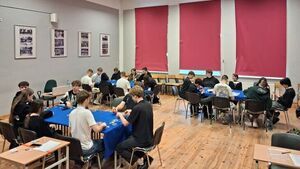 Poszerzamy umiejętności matematyczne i strategiczne - II Turniej Pokera Sportowego w Zespole Szkół w Kaliszu Pomorskim