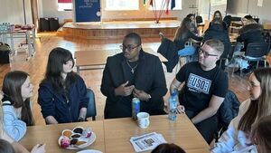 Angielski w praktyce – spotkanie z żołnierzami USA w kaliskim Zespole Szkół