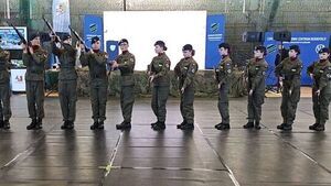 Kunszt musztry i ministerialne uznanie. Kadeci z LO w Złocieńcu na targach służby i pracy