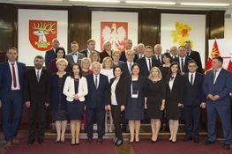 zdjęcie przedstawia skład Rady Powiatu w Lublinie VI kadencji 