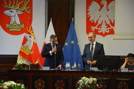 na zdjęciu znajduje się wojewoda lubelski Lech Sprawka oraz starosta lubelski Zdzisław Antoń