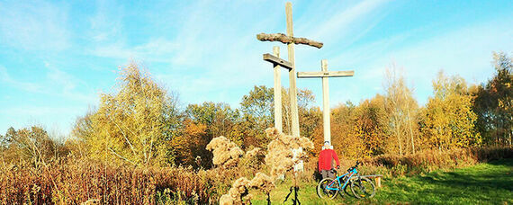 Jesienna wycieczka rowerowa na Górę Trzech Krzyży w Parchatce