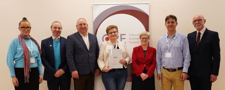 CYFROWY ROZWÓJ OŚWIATY W POWIECIE PUŁAWSKIM