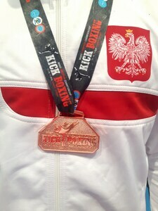 SZYMON DWORNIKOWSKI brązowym medalistą Mistrzostw Europy seniorów w kicboxingu wagi superciężkiej!  Świetny występ Tomasza Przybylskiego !