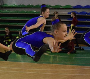 Dziewczęta z SP Raszków na podium 19 Wielkopolskiego Turnieju w aerobiku grupowego.