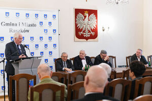 Konferencja naukowa w pałacu w Przybysławicach