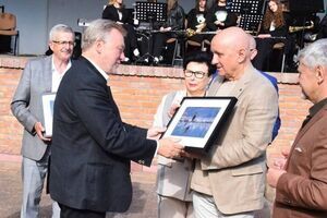 Nagroda dla burmistrza Jacka Bartczaka