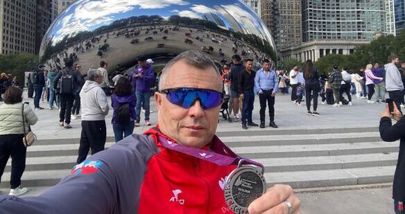 Przemysław Kubiak ze Strzegomia pobiegł w maratonie w Chicago