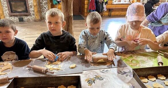 Wycieczka przedszkolaków z Jaroszowa do Marianówka 