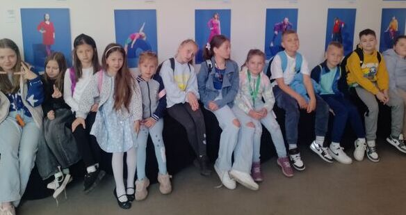 Uczniowie z Olszan w teatrze w Wałbrzychu