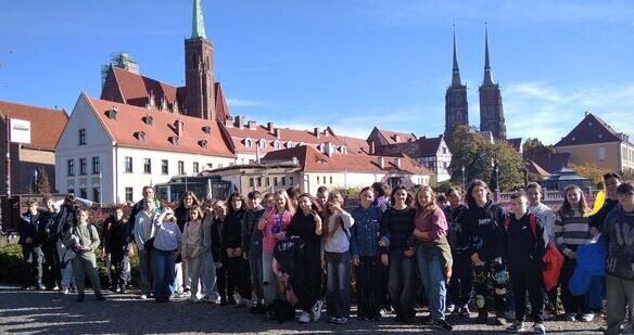 Uczniowie z Jaroszowa na wycieczce we Wrocławiu