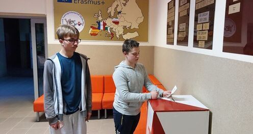 W Jaroszowie uczniowie wybrali nowe radne