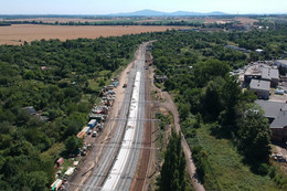 Na zdjęciu budowa peronu z lotu ptaka