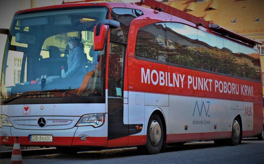 Autobus mobilny punkt poboru krwii