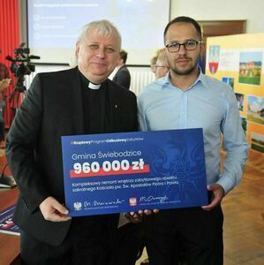 Prawie milion złotych dofinansowania na Kościół św. Apostołów Piotra i Pawła