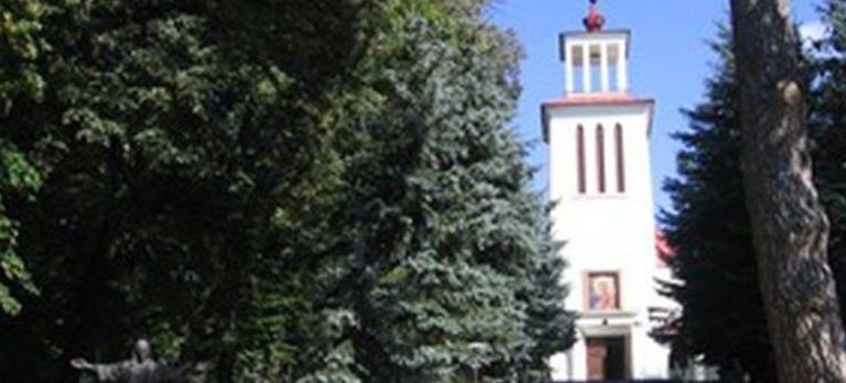  Kościół pw. Matki Bożej Królowej Polski i Judy Tadeusza w Łubkach
