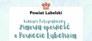 Plakat wydarzenia zimowego z ilustracjami śniegu, drzew, bałwana i gór, z tekstowymi wytycznymi do konkursu fotograficznego na białym tle.