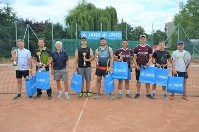 Zdjęcie grupowe deblistów