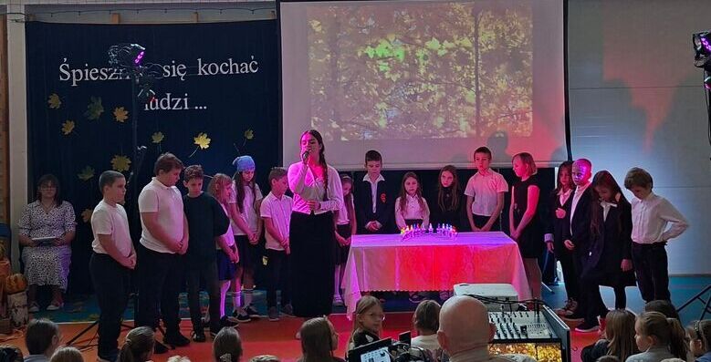 INSCENIZACJA Z OKAZJI ŚWIĘTA ZMARŁYCH