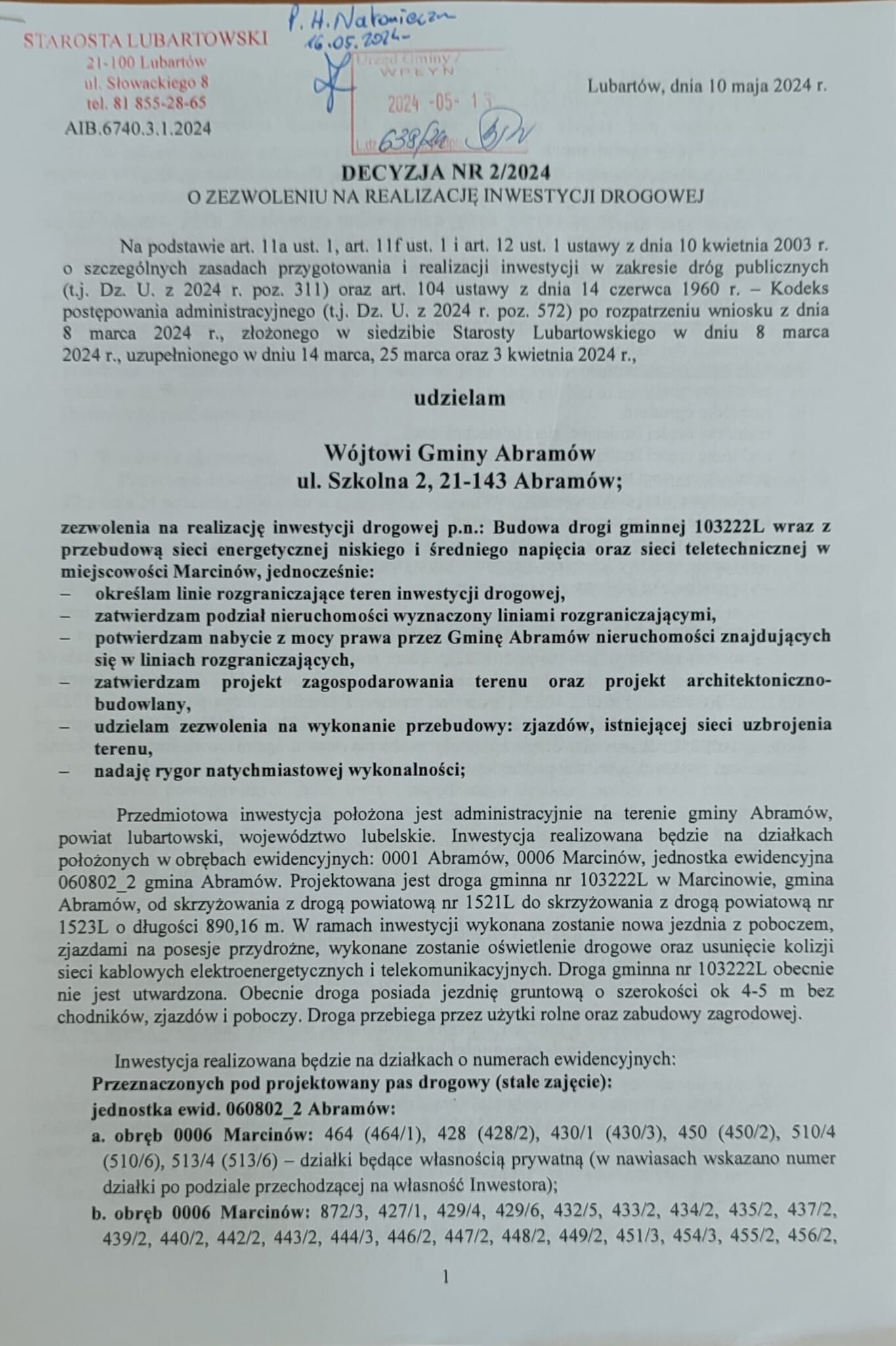 Zdjęcie przedstawia dokument - Decyzję Nr ZAR/224 z 2003 roku wydaną przez Starostwo Lubartowskie, dotyczącą realizacji inwestycji drogowej w miejscowości Abramów.