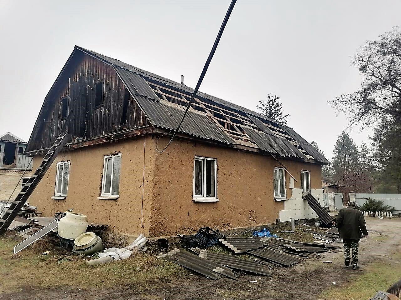 Takich domów są na Ukrainie tysiące. To skutek nalotów Rosjan