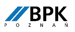 Logo BPK Poznań z niebieskimi i szarymi paskami na białym tle.