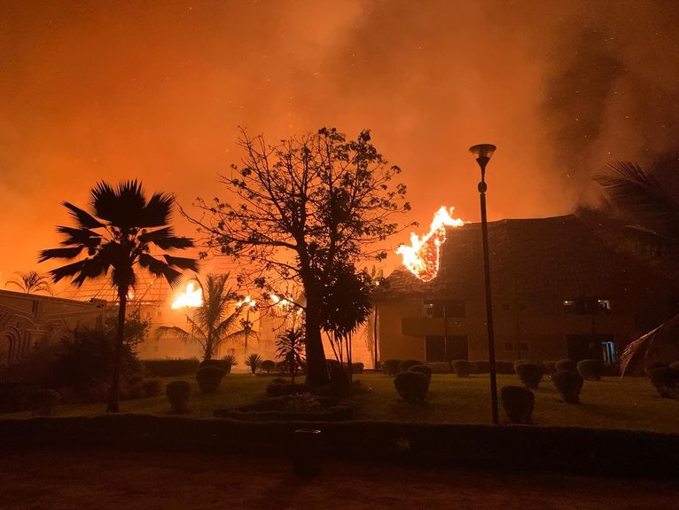 pożar hoteli na Zanzibarze