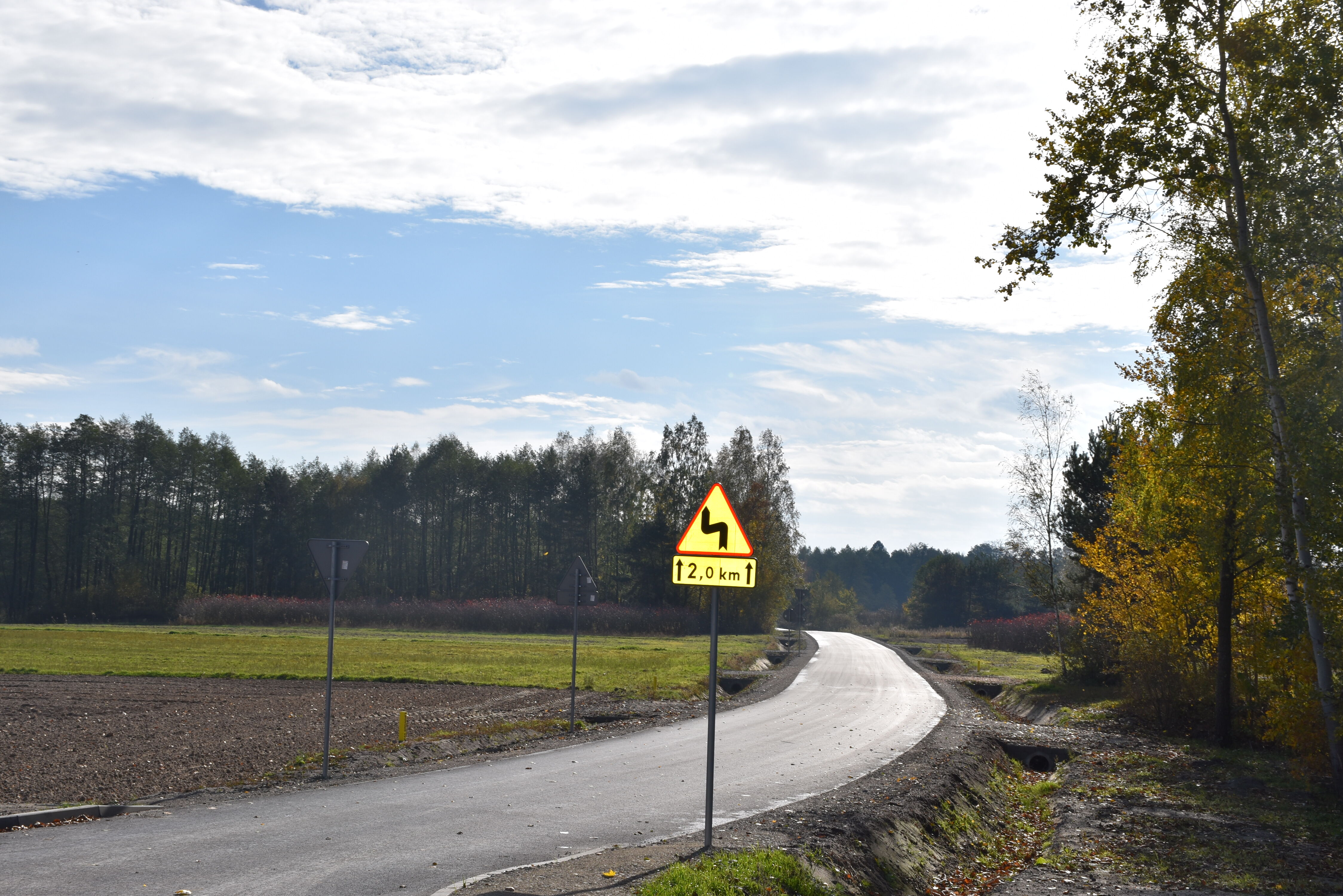 Budowa i rozbudowa ciągu dróg gminnych pomiędzy miejscowościami Dąbrówka i Potok Górny