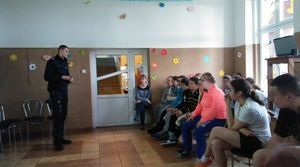 Policja w Bobrowie. Z wykładem