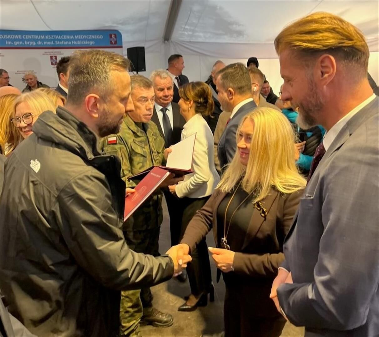Podpisanie porozumienia o współpracy pomiędzy Ministerstwem Obrony Narodowej, a Powiatem Puławskim i Samodzielnym Publicznym Zakładem Opieki Zdrowotnej w Puławach