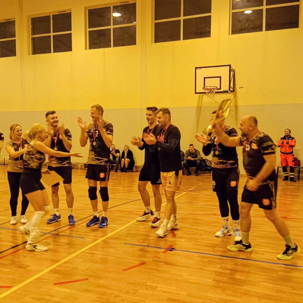 Radość ze zdobycia pucharu