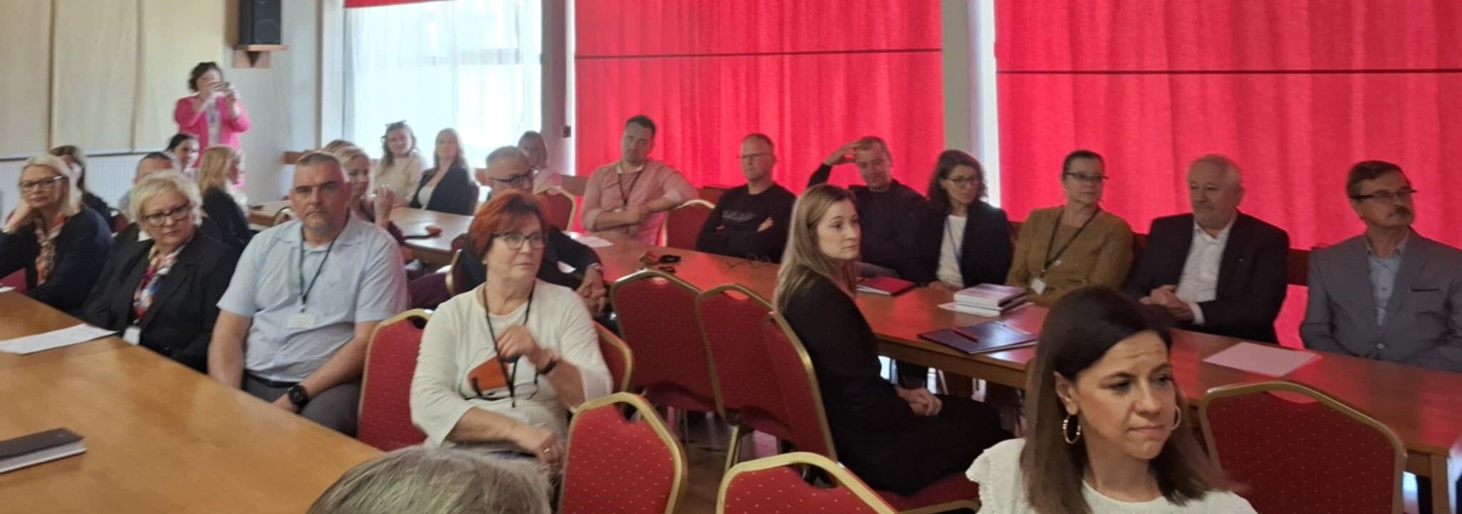 Konferencja Współczesne wyzwania wobec resocjalizacji nieletnich w zakładowych mikrosystemach wychowawczych