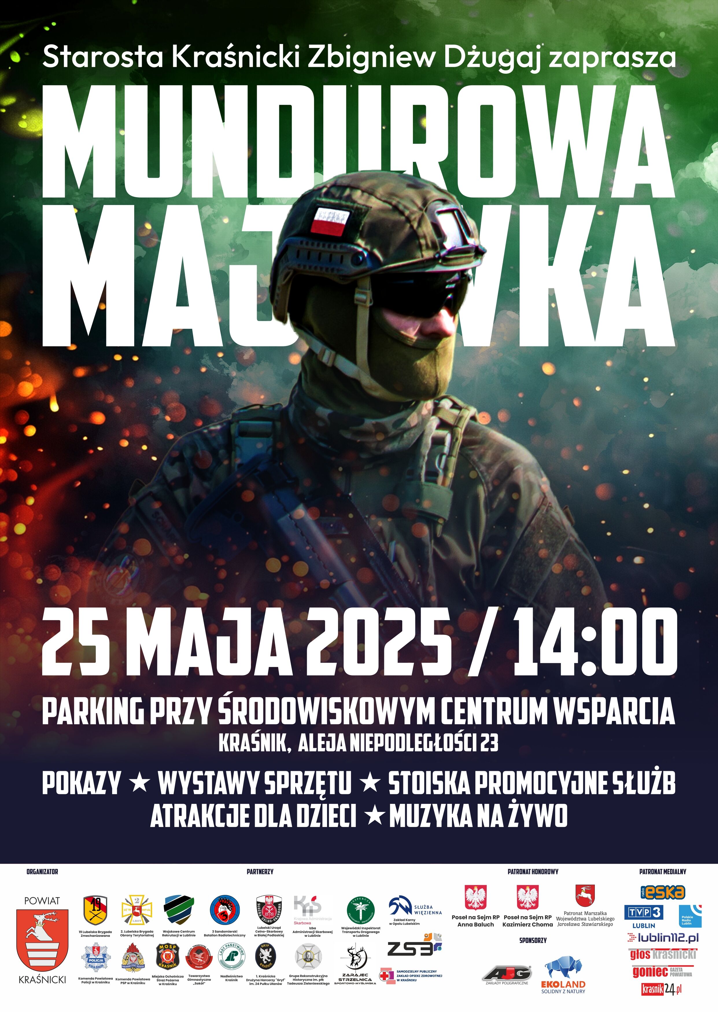 Plakat informuje o wydarzeniu "Mundurowa Majówka" w Kraśniku, zaplanowanym na 25 maja 2025 o 14:00. Na plakacie znajduje się żołnierz oraz informacje o pokazach, wystawach sprzętu i muzyce na żywo.