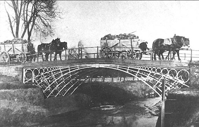stara fotografia: most żelazny w Łażanach